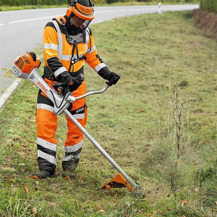 Riding String Trimmer Strimmers in Cardigan | Grass Trimmers & Brushcutters